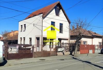 Casă individuală cu 5 camere cu Canalizare în Gheorgheni