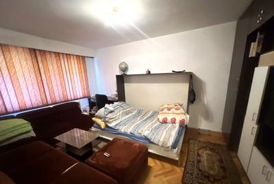Apartament cu 3 camere decomandate, zona Marasti - 2