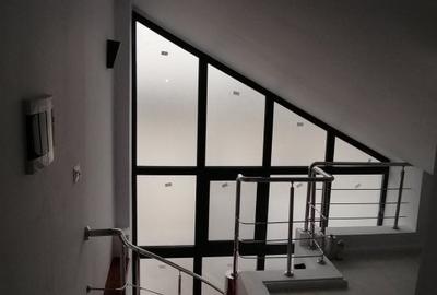 Apartament cu 7 camere decomandat în Nord - 13