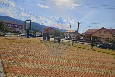 Spa?iu comercial de 40mp de inchiriat in zona 1 Mai - 2