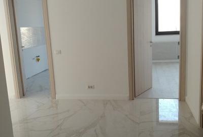 Apartament cu 3 camere semidecomandat în Dorobanți