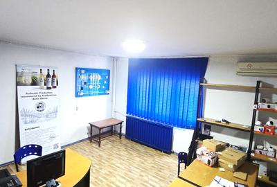 De vanzare - Apartament decomandat Metrou Eroii Revolutiei - 3