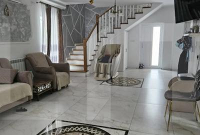 Casă cu 5 camere cu Teren 551 Mp în Central - 1