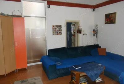 Casă cu 6 camere în Central - 1