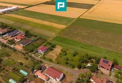 Teren de 602 mp, în Cicir - 11