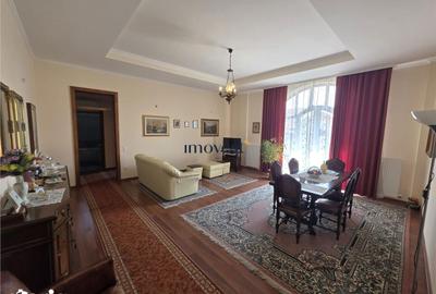 Apartament cu 3 camere decomandat în Central - 9