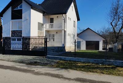 Casa cu garaj in Lapu? Maramures