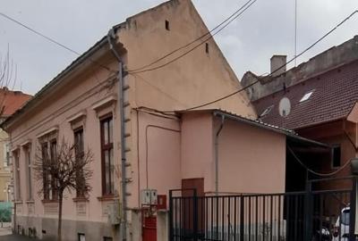 Spatiu comercial în Mun. Arad, str. Episcopiei - 1