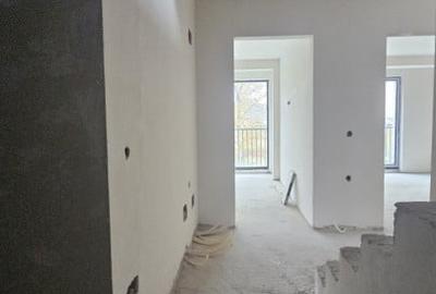 Duplex cu 6 camere cu Canalizare în Dâmbul Rotund - 9