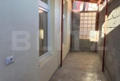 Spațiu comercial, de 70 mp, în Central - 4