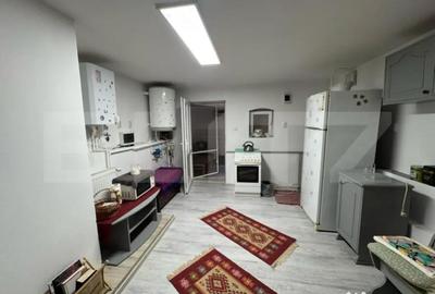 Casă cu 4 camere cu Teren 1000 Mp în Central - 1