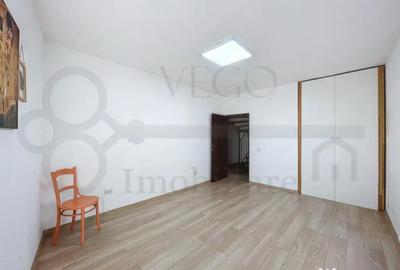 Casă cu 5 camere cu Canalizare în Semicentral - 11