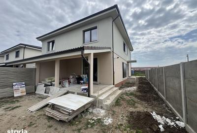 Casă cu 5 camere cu Teren 310 Mp în Giroc