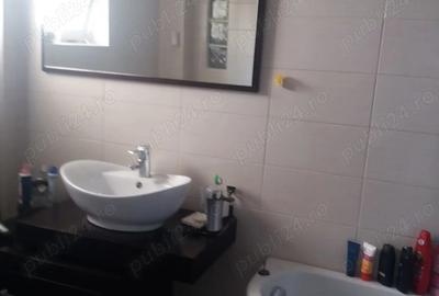 Persoana fizica inchiriez apartament 3 camere in vila cu 8 apartamente in zona Str. Bieltz - 7