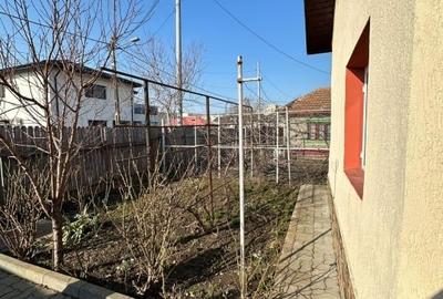 Casă individuală cu 2 camere cu Canalizare în Central - 4