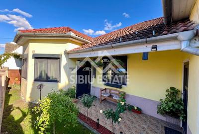 Casa moderna, spatioasa, curte generoasa pe un nivel in Sura Mare - 1