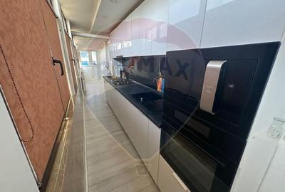 Apartament cu 4 camere de vanzare in zona Rovine - 14