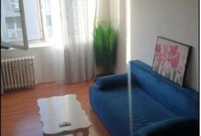 Apartament cu 3 camere decomandat în Dristor