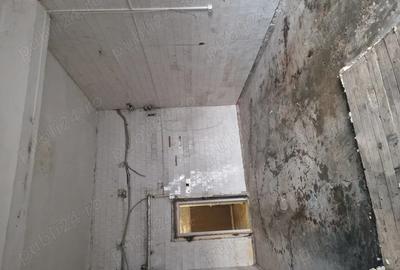 Inchiriez spatii comerciale - 2