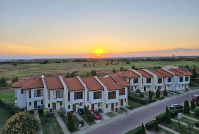 Apartament cu 3 camere decomandat în Exterior Vest
