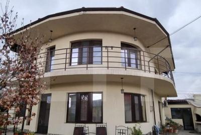 Casă cu 5 camere cu Teren 250 Mp în Central - 14