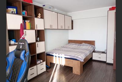 Casă cu 5 camere cu Canalizare în Central - 7