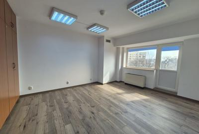 Birou, de 438 mp, în P-ța Victoriei - 17