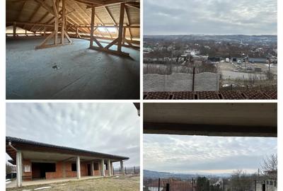 Casă cu 4 camere cu Teren 1800 Mp în Central - 5