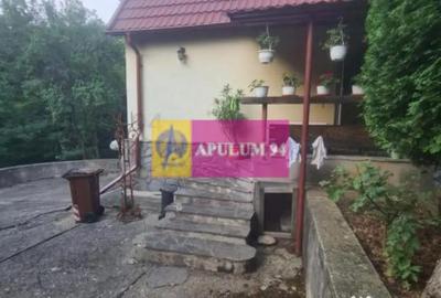 Casă cu 5 camere cu Canalizare în Cornu - 1