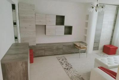 Apartament cu 2 camere decomandat în Gara de Nord