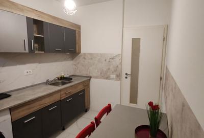 Garsonieră decomandată în Baza 3 - 4