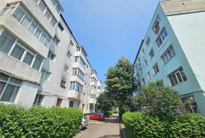 Narcisa, 2 Camere semidecomandate - 1