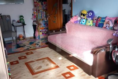 Apartament cu 2 camere semidecomandat, mobilat în Micro 14