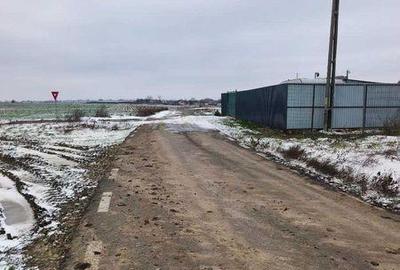 Teren de 727 mp, în Vărăști - 3