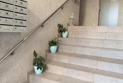 Apartament cu 3 camere decomandat în Titan - 2