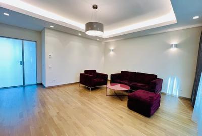 Apartament cu 3 camere decomandat, mobilat în Primăverii