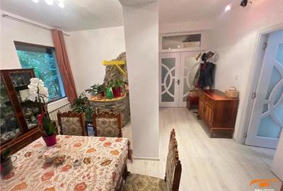 Casa P+M, Su 268 mp, 2 fronturi stradale, - 2