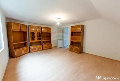 Casă cu 5 camere cu Teren 378 Mp în Purcăreni - 9