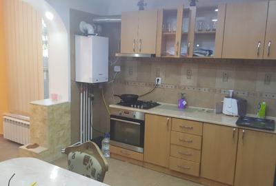 Casă cu 5 camere cu Teren 995 Mp în Central - 10