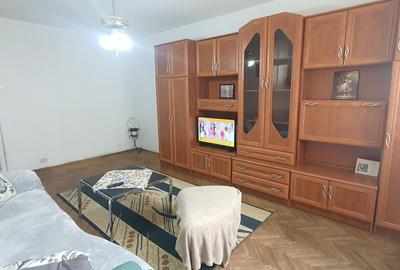 Apartament cu 2 camere decomandat în Calea Dumbrăvii - 2
