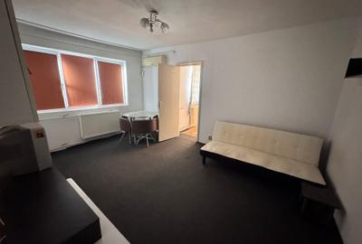 Apartament cu 2 camere nedecomandat în Circumvalațiunii - 1