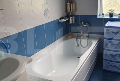 Casă cu 7 camere cu Teren 1750 Mp în Poiana Stampei