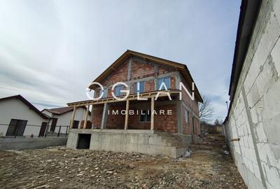 Duplex cu 4 camere cu Canalizare în Central - 10