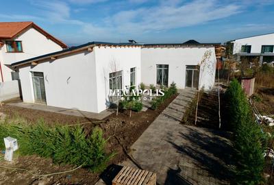 Casă individuală cu 4 camere cu Canalizare în Cristian - 7