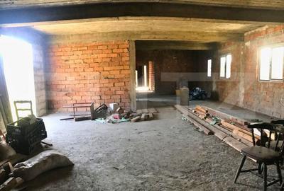 Casă cu 6 camere cu Teren 3050 Mp în Mănești - 16