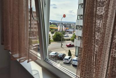 Inchiriez apartament 2 camere zona Sif