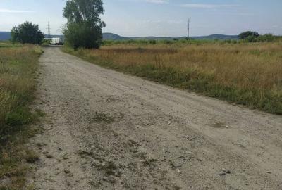 Teren de 1100 mp, în Exterior Vest - 2