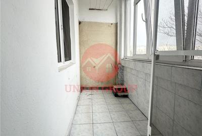 Apartament cu 4 camere decomandat în Km 4 - 2