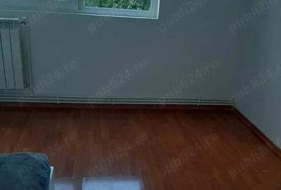 Apartament cu 2 camere zona Unirii Sud etaj 1 din 4 Pret: 82.000 - 3