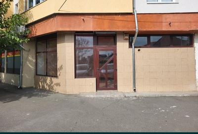 Spațiu comercial, de 33 mp, în Central - 1